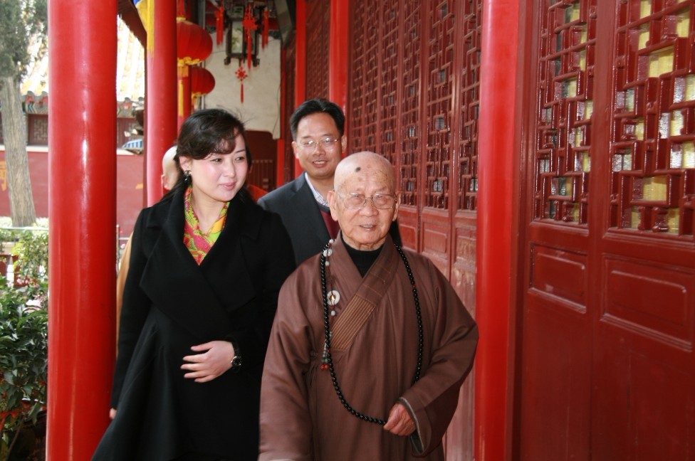 民宗委主任費廣華陪同劉燕董事長拜訪中國佛教協(xié)會常務(wù)理事、安徽省佛教協(xié)會會長近百歲高齡的妙安大師