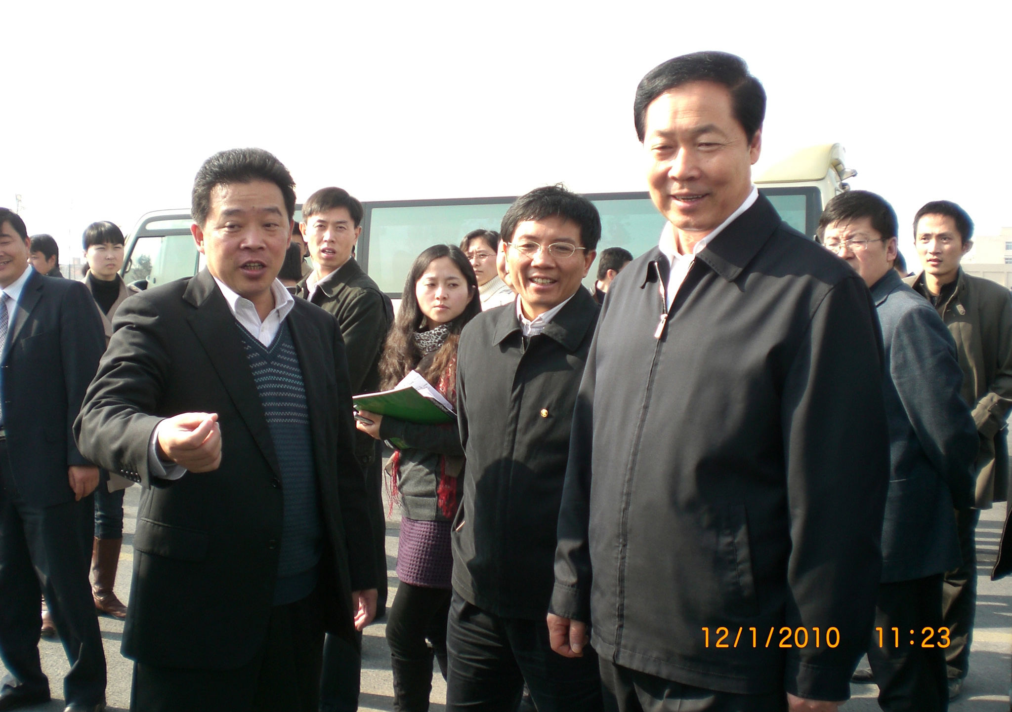 安徽省委書(shū)記張寶順、安徽省委副書(shū)記孫金龍聽(tīng)取燕莊企業(yè)發(fā)展匯報(bào)
